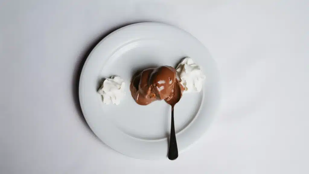Profiteroles mit Schokoladensauce im Restaurant Corallo in Zürich